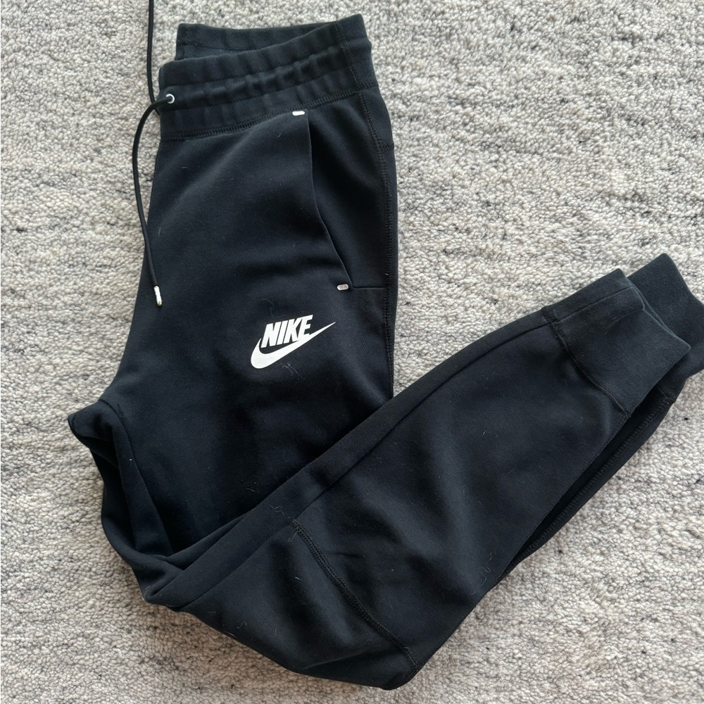 Nike tech fleece joggers